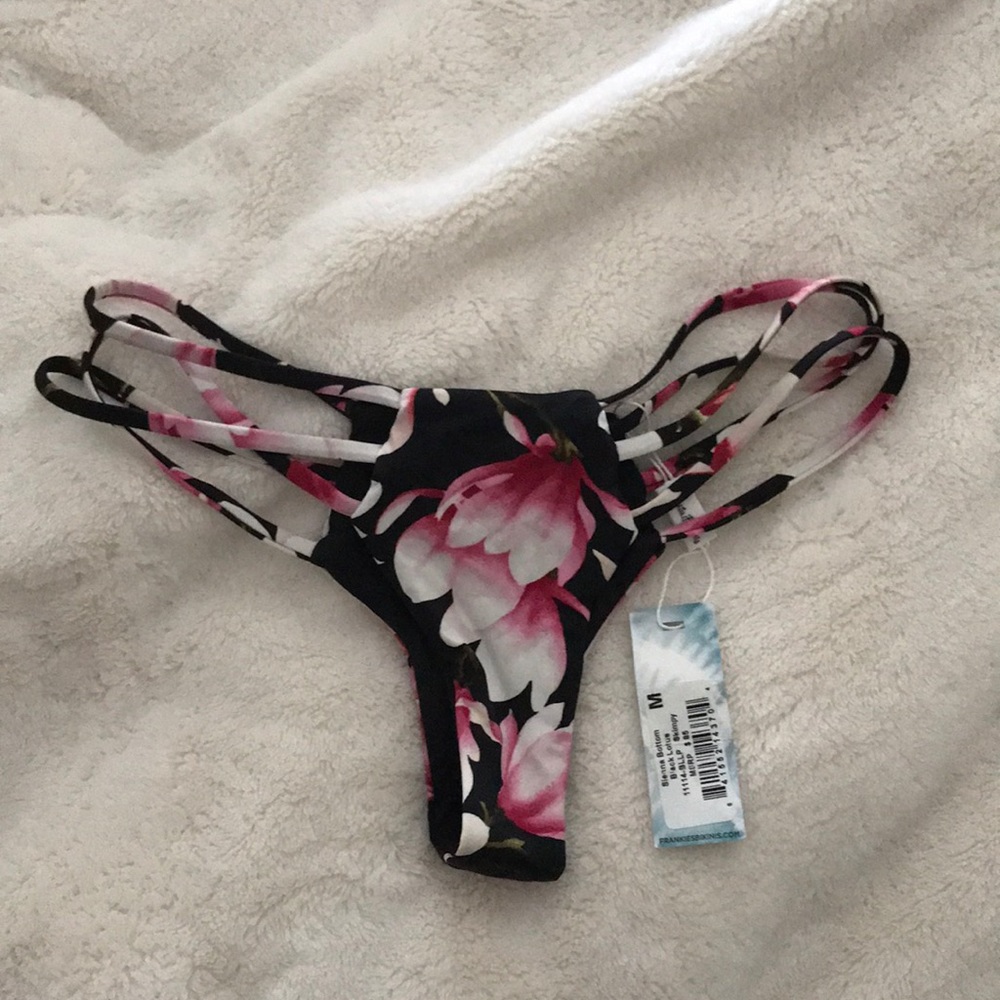 Frankie’s bikinis black lotus bottoms sienna